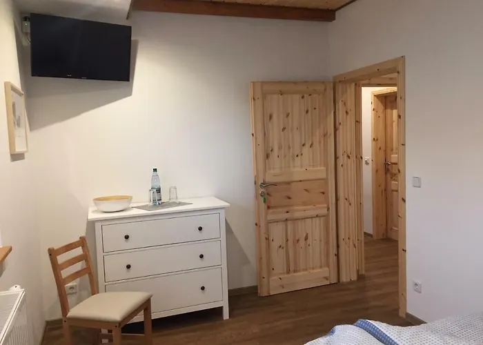 Gut Fischer 农家乐 *